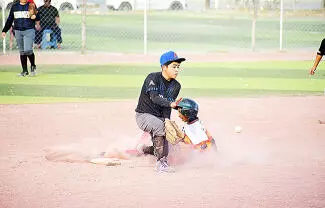 Viniendo de atrás con un bestial ataque de nueve carreras en el quinto episodio consiguieron la remontada