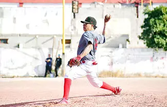 La Liga de Beisbol Súper Master para jugadores de 60 años y más, prepara el inicio de su vigésima octava temporada.
