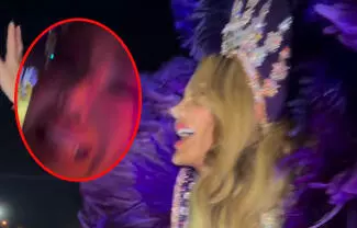 La artista sufrió otro accidente cuando se encontraba en un carro alegórico, los videos se hicieron tendencia en redes sociales