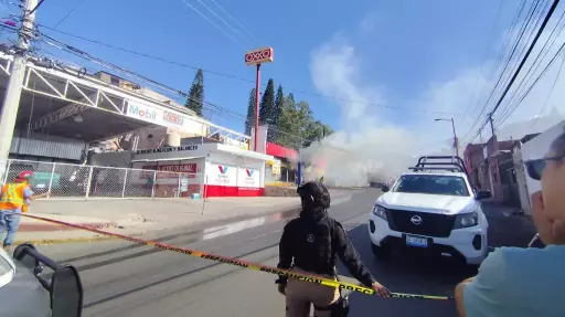 Los estados del Bajío contra las afectaciones por la reacción del crimen organizado al operativo federal, pero hay balaceras y bloqueos desde Tamaulipas hasta la costa del Pacífico