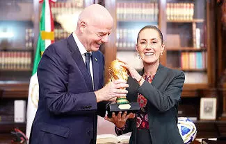 La presidenta Claudia Sheinbaum Pardo informó que, en la llamada telefónica con el titular de la FIFA, Gianni Infantino, él le reiteró la confianza para que México sea sede de la Copa Mundial de la FIFA 2026