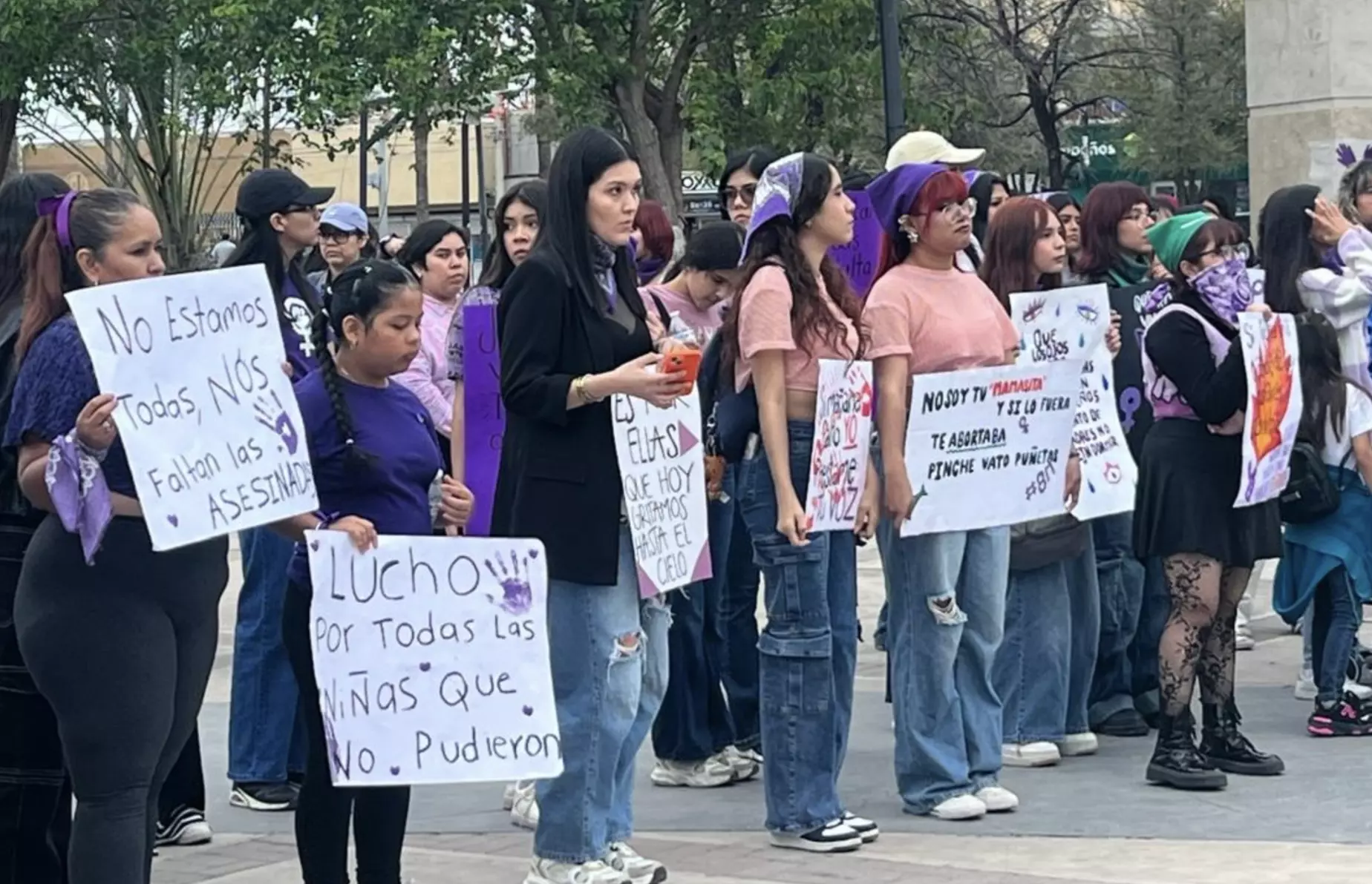 Las participantes abrieron el micrófono para compartir sus testimonios, dando voz a historias de resistencia, dolor y exigencia de justicia.