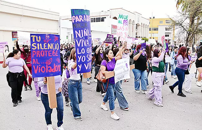 En municipios de Coahuila, más de 20 mil mujeres tomaron las calles para exigir justicia y respeto