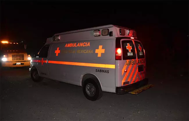 Muere niño de Saltillo en accidente de autobús en carretera 57