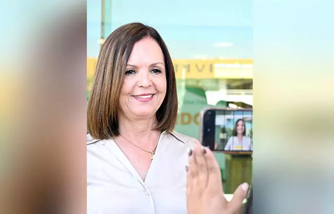 Invita Sari Pérez a brigada del Registro Civil