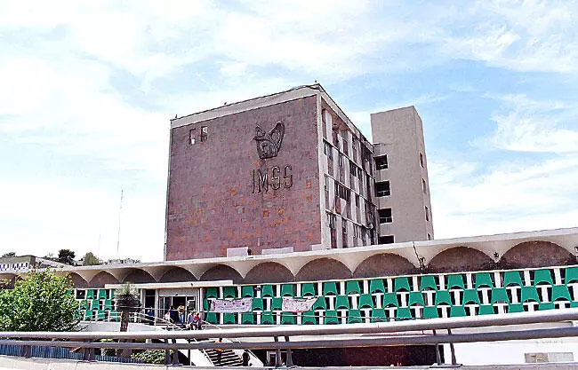 Profesionales de la salud, son asignados a la Clínica 7 de Monclova