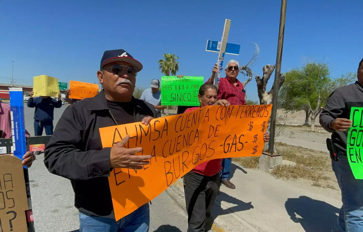 Los manifestantes exigieron justicia y el pago de sus prestaciones laborales pendientes, denunciando lo que consideran un proceso de quiebra opaco y m