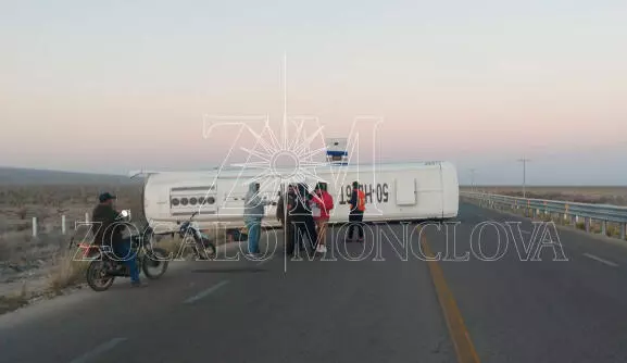 De inmediato, los uniformados implementaron abanderamiento y control perimetral para evitar otro percance.