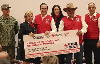 El gobernador Manolo Jiménez Salinas encabezó el arranque oficial de la colecta anual de la Cruz Roja en Coahuila