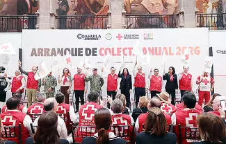 Desde Saltillo, el gobernador Manolo Jiménez Salinas, acompañado por Paola Rodríguez López, presidenta honoraria de Inspira Coahuila, así como po