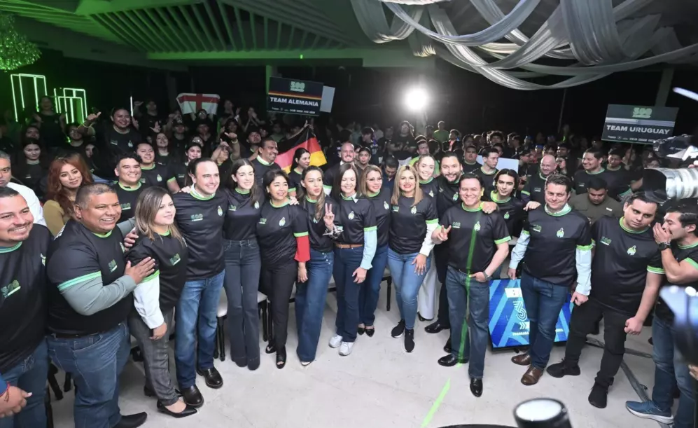 El mandatario estatal dirigió un mensaje a los jóvenes universitarios presentes, quienes destacan en ámbitos académicos, deportivos, culturales y 