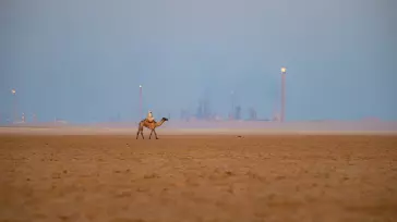 La mezcla Brent se ubica en su mejor nivel en más de casi dos años mientras especialistas advierten que el barril de crudo podría subir hasta los 150 dólares.