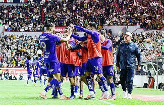 Con apenas cinco minutos en el campo, Guillermo Martínez fue factor y anotó el gol para darle la victoria a los Pumas sobre el Necaxa. 