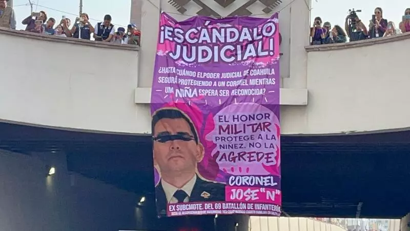 El caso corresponde al de una niña de 3 años, cuya madre exige la protección de los derechos de identidad y subsistencia de su hija.