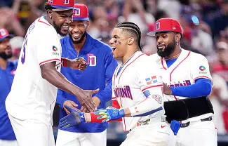 Camino a una victoria desigual en la parte baja del séptimo episodio, el manager de Dominicana, Albert Pujols, quiso sacar a Juan Soto del partido contra Países Bajos.
