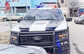 Elementos de la Policía Municipal acudieron a un domicilio de la colonia Hipódromo, tras recibir un reporte por daños a propiedad ajena.