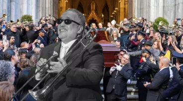 Willie Colón recibió el último adiós de sus fans mientras ellos interpretaron una de sus canciones más populares: ‘La murga de Panamá’.