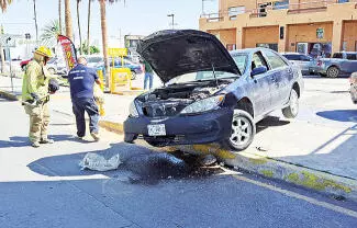 Un error del conductor provocó un aparatoso accidente vial la mañana del viernes.