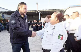 El alcalde Carlos Villarreal, informó que su administración trabaja en una estrategia para fortalecer la profesionalización de la Policía Municipa