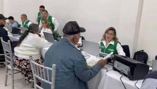 Durante la jornada se atienden aclaraciones en documentos oficiales, mientras que para mañana se programó la expedición de actas de nacimiento.