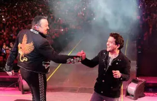 Pepe Aguilar aclara su papel en “Incompatibles” y niega manejar la carrera de Christian Nodal.