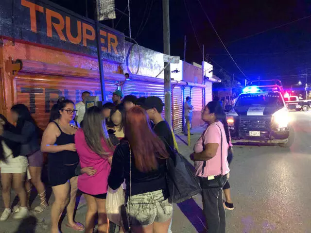 Los hechos ocurrieron en una quinta ubicada en el cruce de las calles Jiménez y Álamo, donde, de acuerdo con el reporte al 911, se desarrollaba una fuerte pelea alrededor de las 02:00 horas.