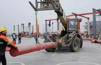 Encuentra la ASF irregularidades en la contratación de maquinaria pesada para la obra.