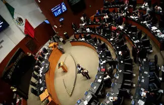 Negó que sea una cesión el aceptar que no pase la parte de la revocación de mandato en la votación del senado de su propuesta electoral