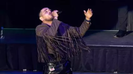 A sus 44 años de edad, Espinoza Paz, es considerado uno de los grandes exponentes de la música regional mexicana