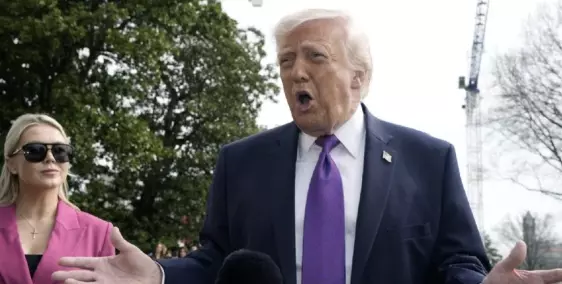 El presidente Trump presumió en reunión de Gabinete que le 