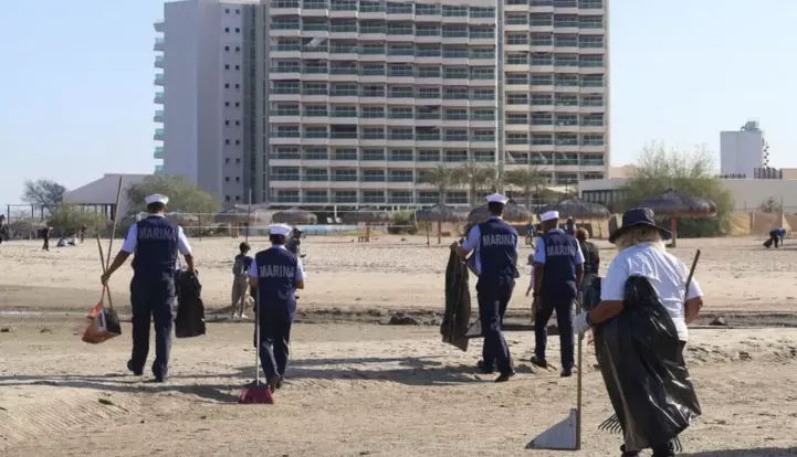 La Semar y Pemex reportaron que en altamar se interceptaron 40 toneladas adicionales de residuos de hidrocarburos.