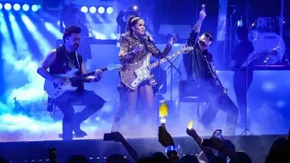 La cantante recorrió su historia musical y televisiva en “Siempre contigo”, un espectáculo emotivo con el que reafirmó su vigencia