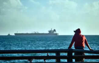 Es el primer cargamento de petróleo en llegar a la isla en los últimos tres meses