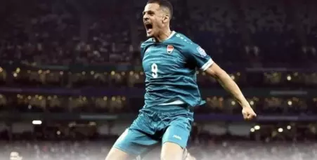 Las defensivas han tenido momentos de exigencia ante la presión ofensiva, mientras que los mediocampistas buscan controlar el balón 