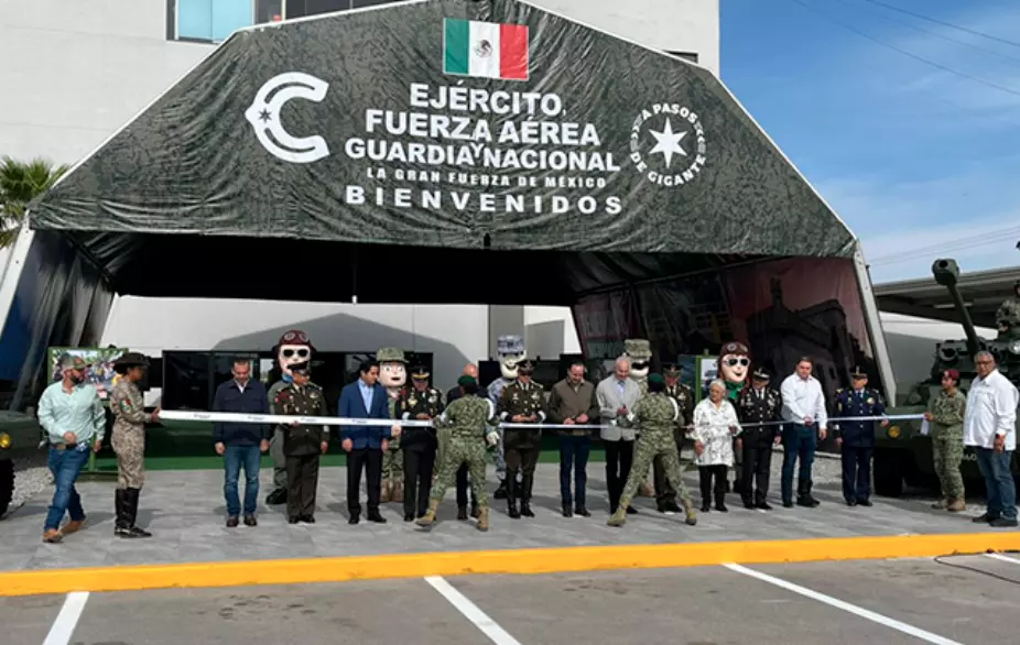 Manolo Jiménez inaugura exposición La Gran Fuerza de México en Torreón