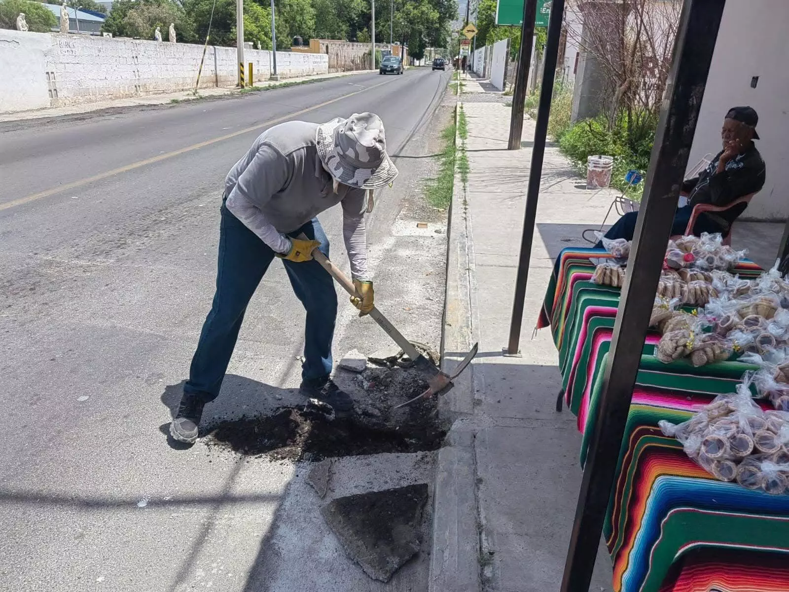 Con estos trabajos, se busca además brindar mayor visibilidad y seguridad en una de las zonas de mayor circulación vehicular y actividad comercial d