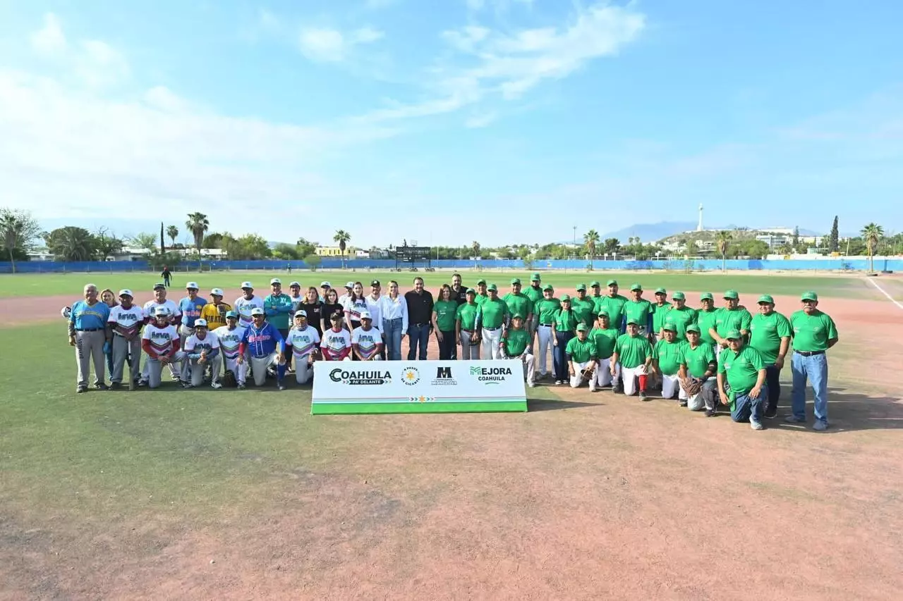 Mavi Sosa, primera dama de la ciudad, destacó la importancia de continuar impulsando este tipo de actividades a través del DIF, ya que permiten a lo