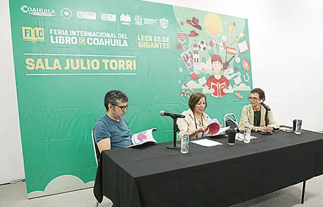 Presentan ‘Cuentos para Cocinar’ en Feria Internacional del Libro de Coahuila