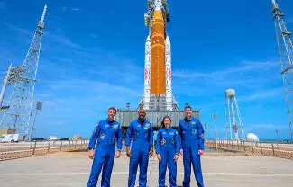 Sigue el histórico regreso de la humanidad a la Luna