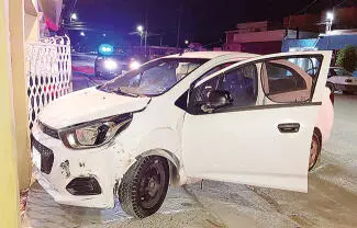 Un conductor en estado de ebriedad fue detenido por agentes de Control de Accidentes, luego de protagonizar un percance vial.