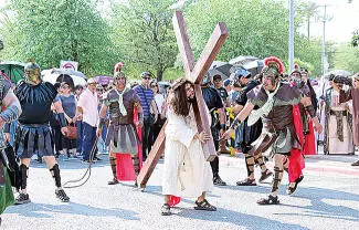 Participaron alrededor de 40 grupos eclesiásticos, quienes ahora se preparan para la pascua