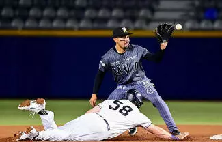 Sultanes de Monterrey armaron un racimo de cinco anotaciones para superar a los Acereros