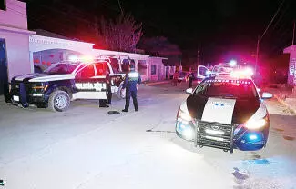 Una fuerte movilización de corporaciones de seguridad se registró durante la madrugada en la colonia Brisas del Valle.