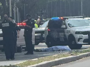 Una fuente de inteligencia consultada por este medio refiere que la víctima tenía vínculos con el secretario de Seguridad Pública de San Pedro, José Luis David Kuri.