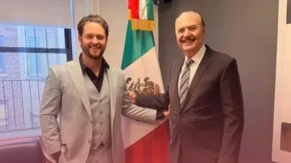 La cuenta oficial del Consulado de México en Nueva York compartió en redes sociales las fotografías de la visita del artista mexicano