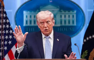 Mientras ambas partes no logren un acuerdo que ponga fin a la guerra, Estados Unidos mantendrá el bloqueo naval a los buques que entren o salgan