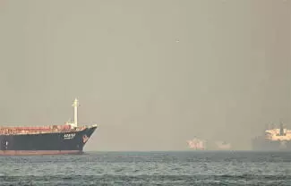 El ministro iraní de Exteriores, Abás Araqchí, anunció hoy la reapertura del estratégico estrecho hasta el fin del alto el fuego