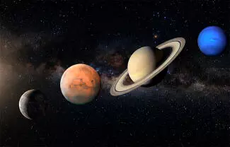 Descubre qué es un desfile de planetas, por qué ocurre y cómo observar la alineación de el 18 abril 2026 desde México paso a paso.