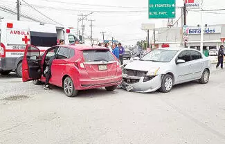 El accidente dejó una persona lesionada y cuantiosos daños materiales