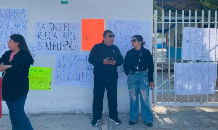 En el caso de Monclova, el director del ICIFED señaló tener registrados al menos tres casos similares, con la posibilidad de que se reporten más a través de la Secretaría de Educación.